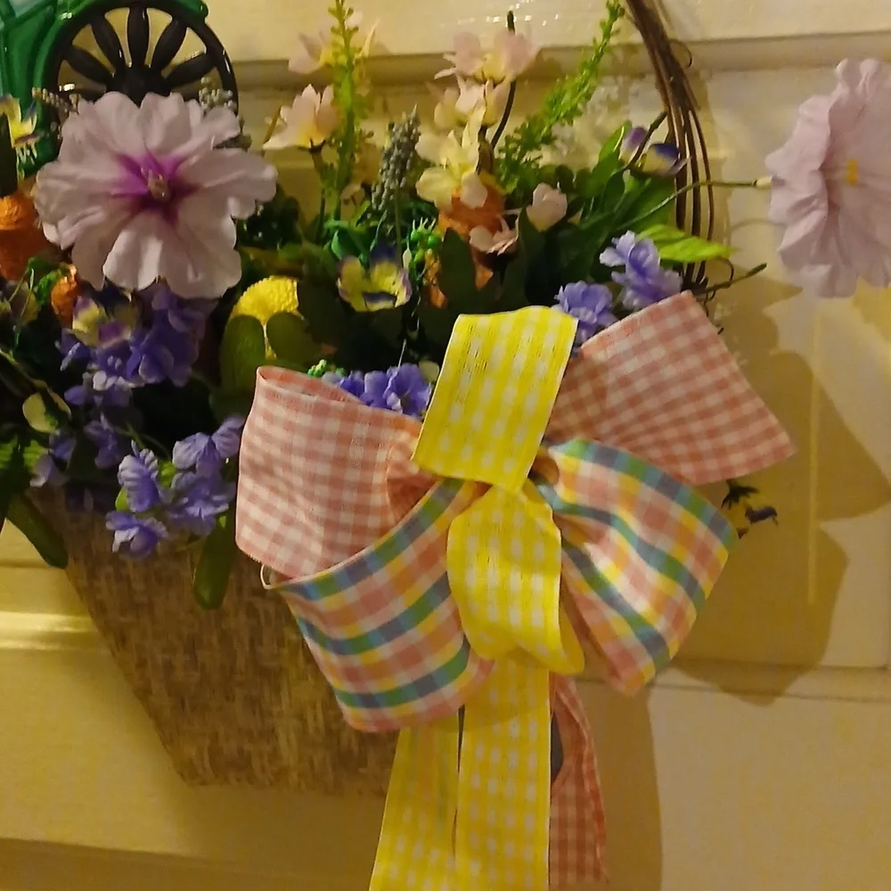 Spring basket wreath door hanger farmhouse tractor flowers 💐